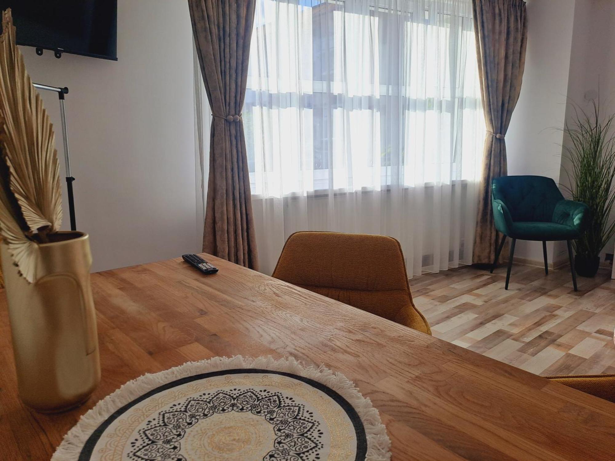 7 Level Central Apartments Miercurea Ciuc Room photo